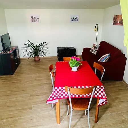 Holiday House Valpie Avola Exterior photo